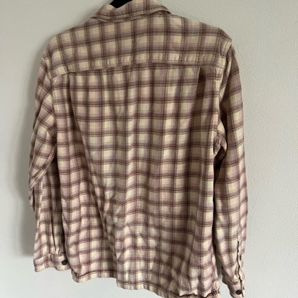 Patagonia Flannel Button Down, size large - Picture 4 of 5
